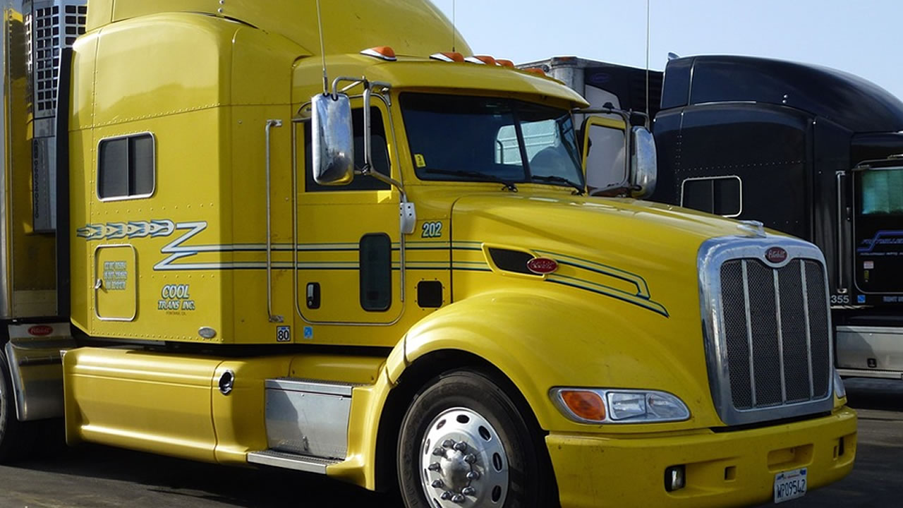 Renting or Buying Semi Trucks – What Is Best for Your Company?